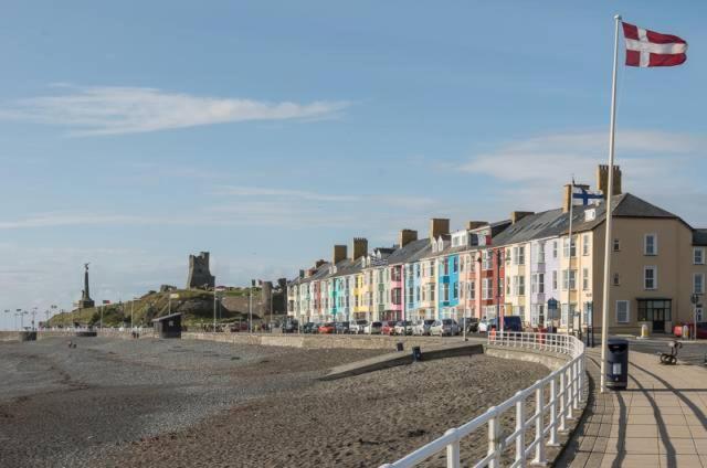 Spacious Luxury Escape With Sea Views And Pet Friendly At Clarach Bay Aberystwyth Extérieur photo